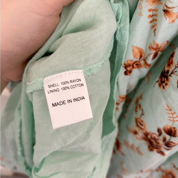 Ivy City Co. Girls dress, size 11-12 T, Blue Floral Midi - Picture 5 of 9